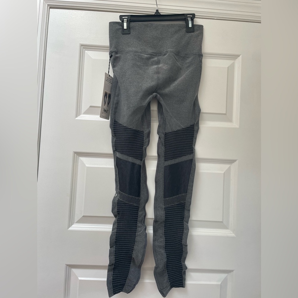 Alo Yoga High Waist Seamless Moto Leggings Sz M NWT Gray Women’s